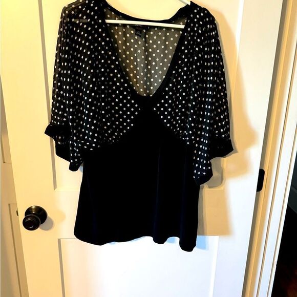 I N STUDIO BRAND WOMENS BLOUSE - Picture 1 of 5